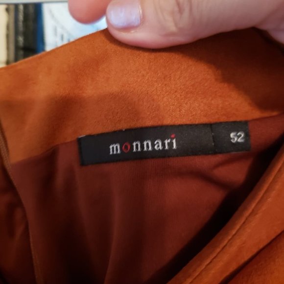 💖NWOT - PLUS SIZE PEACHSKIN CUTOUT DESIGN SKIRT💖 - Picture 2 of 5